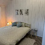 Holiday home Kotedzhi Dlia Vidpochynku *
